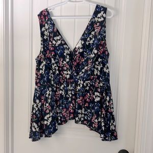NWOT Lewit 100% Silk Navy Floral Sleeveless V Neck Blouse. Size: XL.